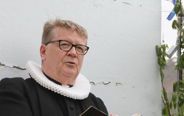 Sr. Valdimar Hreiðarsson fyrrum prestur á Suðureyri við Súgandafjörð