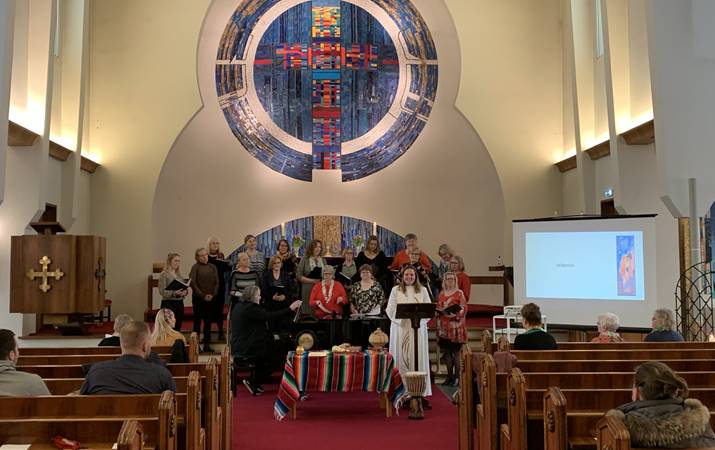 Bænadagur kvenna er dæmi um samkirkjulega starfsemi hér á landi - hann var haldinn í síðustu viku í Háteigskirkju og honum stýrði sr. Hildur Björk Hörpudóttir