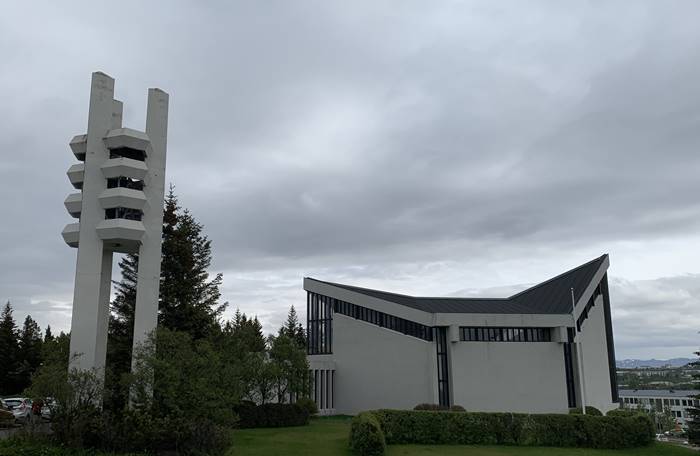 Bústaðakirkja í Fossvogsprestakalli - mynd: hsh