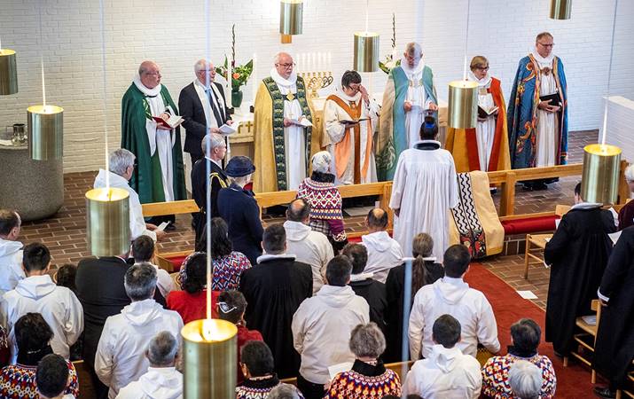 Frá biskupsvígslu sr. Munks í Hans Egede-kirkju í Nuuk 10. október s.l.