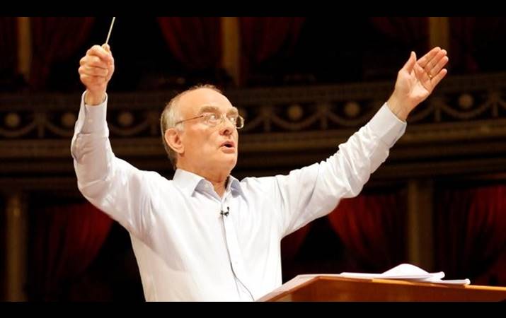 John Rutter, tónskáld og kórstjórnandi